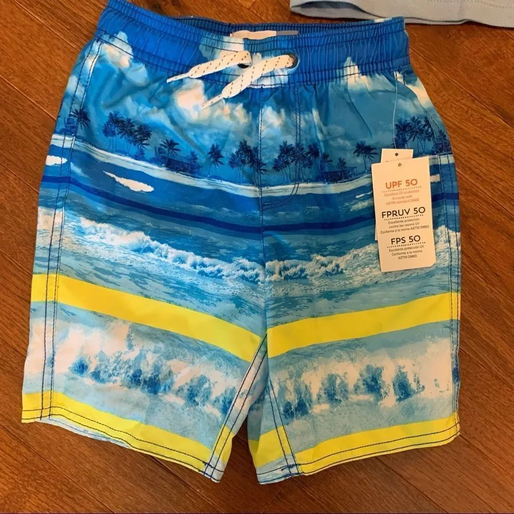 New OLD NAVY Boys Lot Swim Trunks & Shirts XS 5